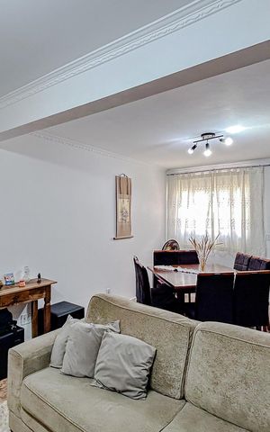 Casa à venda com 155m², 3 quartos e 3 vagasSala