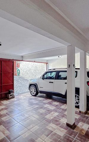 Casa à venda com 155m², 3 quartos e 3 vagasGaragem