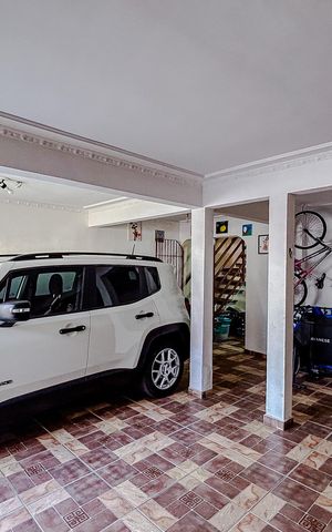 Casa à venda com 155m², 3 quartos e 3 vagasGaragem