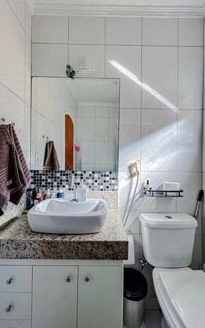 Casa à venda com 155m², 3 quartos e 3 vagasBanheiro