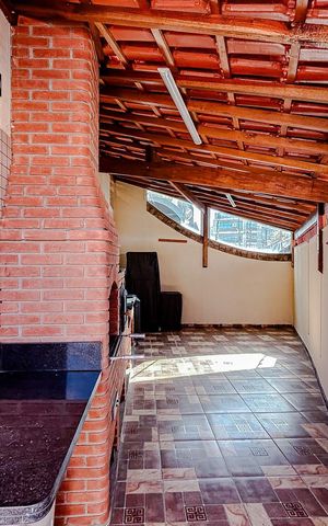 Casa à venda com 155m², 3 quartos e 3 vagasÁrea externa