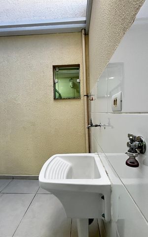Apartamento à venda com 40m², 2 quartos e 1 vaga Apartamento à venda com 40m², 2 quartos e 1 vagaÁrea de Serviço