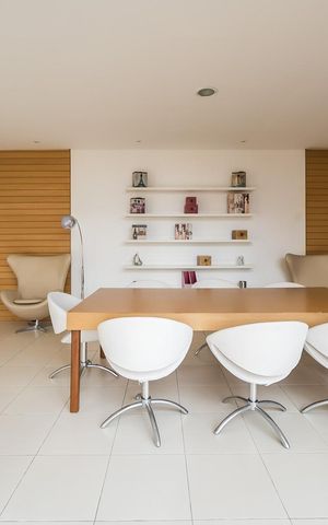 Apartamento à venda com 156m², 3 quartos e 3 vagas Apartamento à venda com 156m², 3 quartos e 3 vagasÁrea comum - Salão de festas