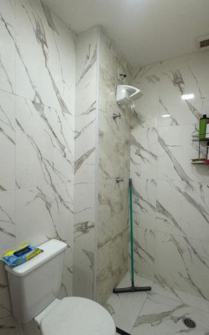Apartamento à venda com 53m², 2 quartos e 1 vaga Apartamento à venda com 53m², 2 quartos e 1 vagaBanheiro