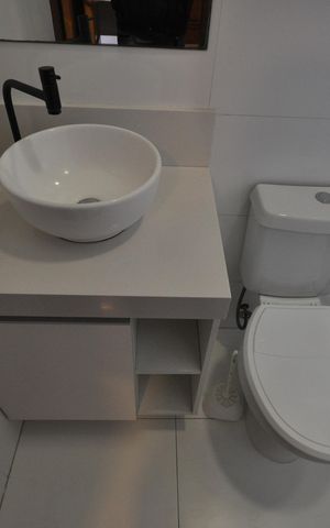 Casa de condomínio para alugar com 63m², 2 quartos e 2 vagasBanheiro da Suíte 1