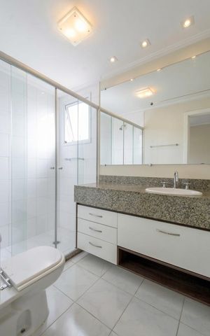 Apartamento à venda com 132m², 2 quartos e 2 vagas Apartamento à venda com 132m², 2 quartos e 2 vagasBanheiro