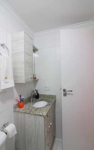 Apartamento à venda com 54m², 2 quartos e 1 vagaBanheiro Social
