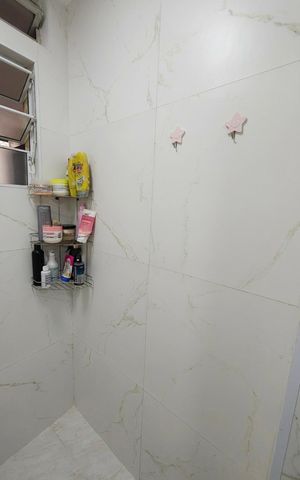 Apartamento à venda com 77m², 2 quartos e 1 vagaBanheiro