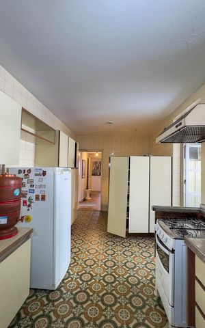 Apartamento à venda com 165m², 4 quartos e 2 vagasCozinha e Área de Serviço