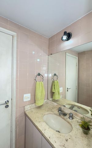 Apartamento à venda com 165m², 4 quartos e 2 vagasBanheiro
