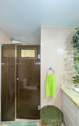 Apartamento à venda com 165m², 4 quartos e 2 vagasBanheiro da Suíte