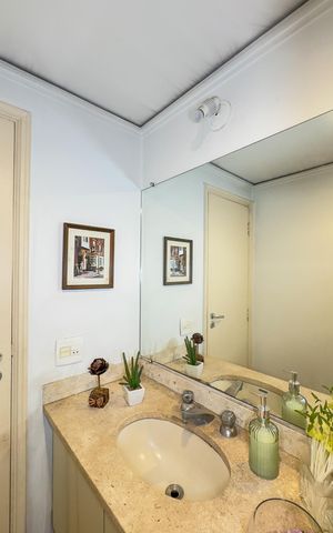 Apartamento à venda com 165m², 4 quartos e 2 vagasBanheiro
