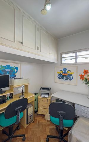 Apartamento à venda com 165m², 4 quartos e 2 vagasCozinha e Área de Serviço