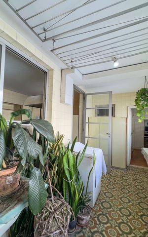 Apartamento à venda com 165m², 4 quartos e 2 vagasCozinha e Área de Serviço