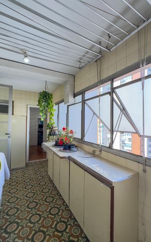 Apartamento à venda com 165m², 4 quartos e 2 vagasCozinha e Área de Serviço