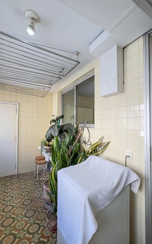 Apartamento à venda com 165m², 4 quartos e 2 vagasCozinha e Área de Serviço