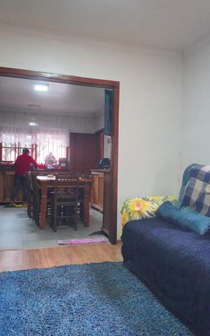 Casa à venda com 210m², 3 quartos e 4 vagasSala 2