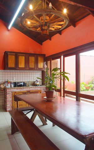 Casa à venda com 210m², 3 quartos e 4 vagasEspaço Gourmet