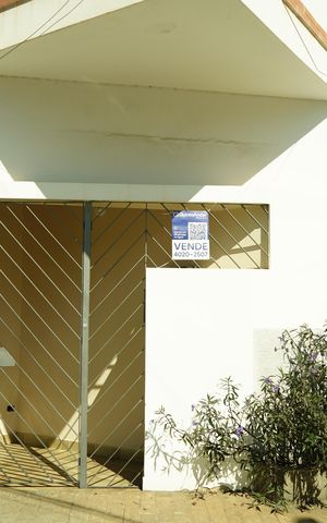 Casa à venda com 150m², 4 quartos e 1 vagaFachada