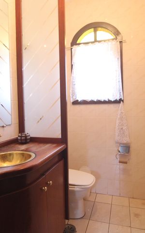 Casa para alugar com 409m², 4 quartos e 5 vagasLavabo