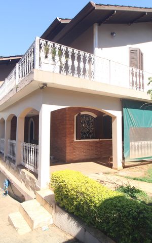 Casa para alugar com 409m², 4 quartos e 5 vagasFachada / frente da casa