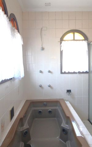 Casa para alugar com 409m², 4 quartos e 5 vagasBanheiro da suíte 4