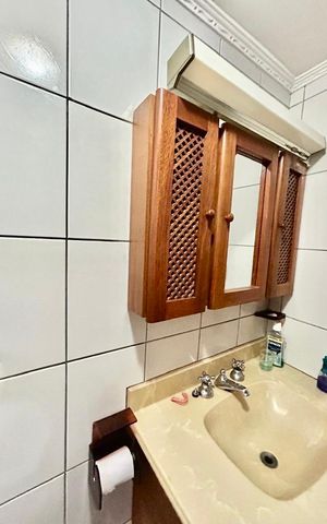Casa para alugar com 230m², 4 quartos e 2 vagas Casa para alugar com 230m², 4 quartos e 2 vagasBanheiro