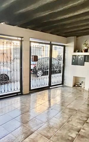Casa para alugar com 230m², 4 quartos e 2 vagas Casa para alugar com 230m², 4 quartos e 2 vagasGaragem