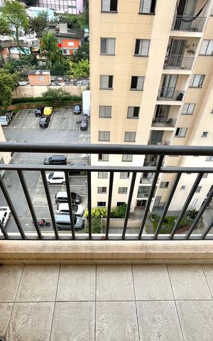 Apartamento à venda com 48m², 2 quartos e 1 vaga Apartamento à venda com 48m², 2 quartos e 1 vagaVaranda da sala