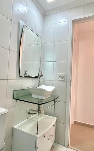 Apartamento à venda com 48m², 2 quartos e 1 vaga Apartamento à venda com 48m², 2 quartos e 1 vagaBanheiro
