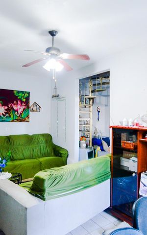 Casa à venda com 145m², 3 quartos e 5 vagasSala