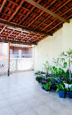Casa à venda com 145m², 3 quartos e 5 vagasVaranda da Suíte