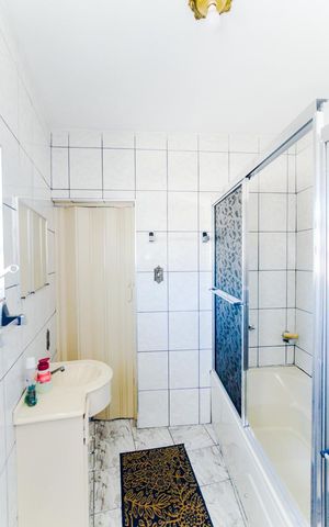 Casa à venda com 145m², 3 quartos e 5 vagasBanheiro da Suíte