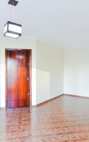 Apartamento à venda com 100m², 3 quartos e 2 vagasSala