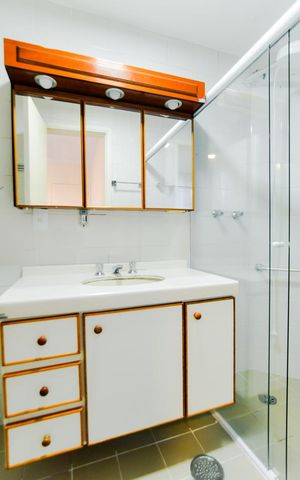 Apartamento à venda com 100m², 3 quartos e 2 vagasBanheiro da Suíte 
