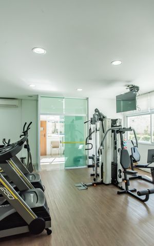 Apartamento à venda com 207m², 4 quartos e 4 vagas Apartamento à venda com 207m², 4 quartos e 4 vagasÁrea comum - Academia