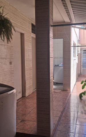 Casa à venda com 146m², 3 quartos e 2 vagas Casa à venda com 146m², 3 quartos e 2 vagasÁrea externa