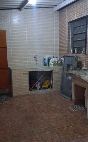 Casa à venda com 146m², 3 quartos e 2 vagas Casa à venda com 146m², 3 quartos e 2 vagasÁrea de serviço
