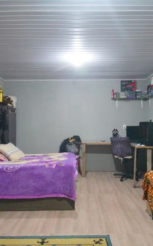 Casa à venda com 200m², 3 quartos e 2 vagasSuíte 2