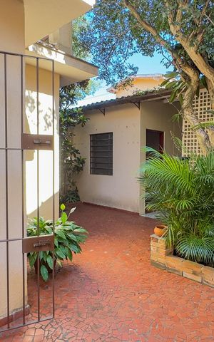 Casa à venda com 156m², 3 quartos e 2 vagasÁrea de Serviço