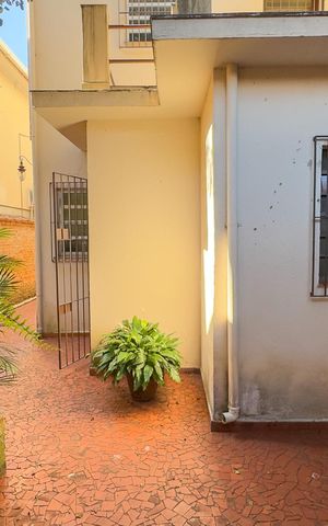Casa à venda com 156m², 3 quartos e 2 vagasÁrea de Serviço