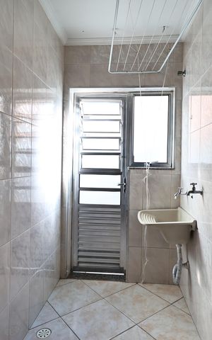 Apartamento para alugar com 75m², 3 quartos e 2 vagas Apartamento para alugar com 75m², 3 quartos e 2 vagasLavanderia