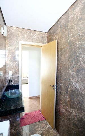 Apartamento à venda com 77m², 3 quartos e 2 vagas Apartamento à venda com 77m², 3 quartos e 2 vagasBanheiro Social