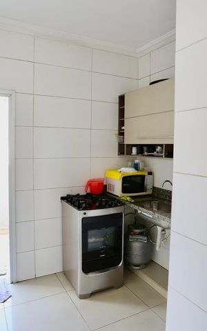 Apartamento à venda com 77m², 3 quartos e 2 vagas Apartamento à venda com 77m², 3 quartos e 2 vagasCozinha e Área de Serviço