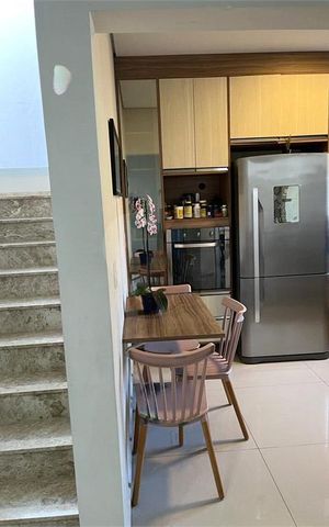 Casa à venda com 238m², 3 quartos e 2 vagas