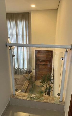 Casa à venda com 238m², 3 quartos e 2 vagas