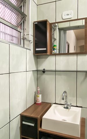 Casa à venda com 276m², 2 quartos e 1 vagaBanheiro 