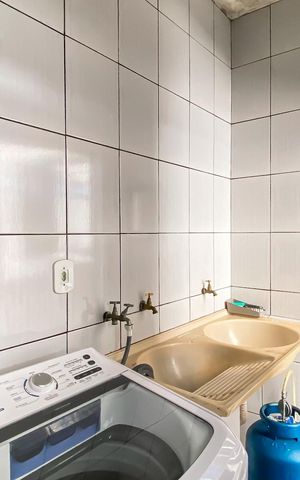 Casa à venda com 276m², 2 quartos e 1 vagaÁrea de Serviço