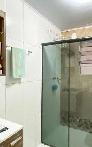 Casa à venda com 276m², 2 quartos e 1 vagaBanheiro 