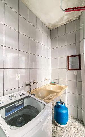 Casa à venda com 276m², 2 quartos e 1 vagaÁrea de Serviço